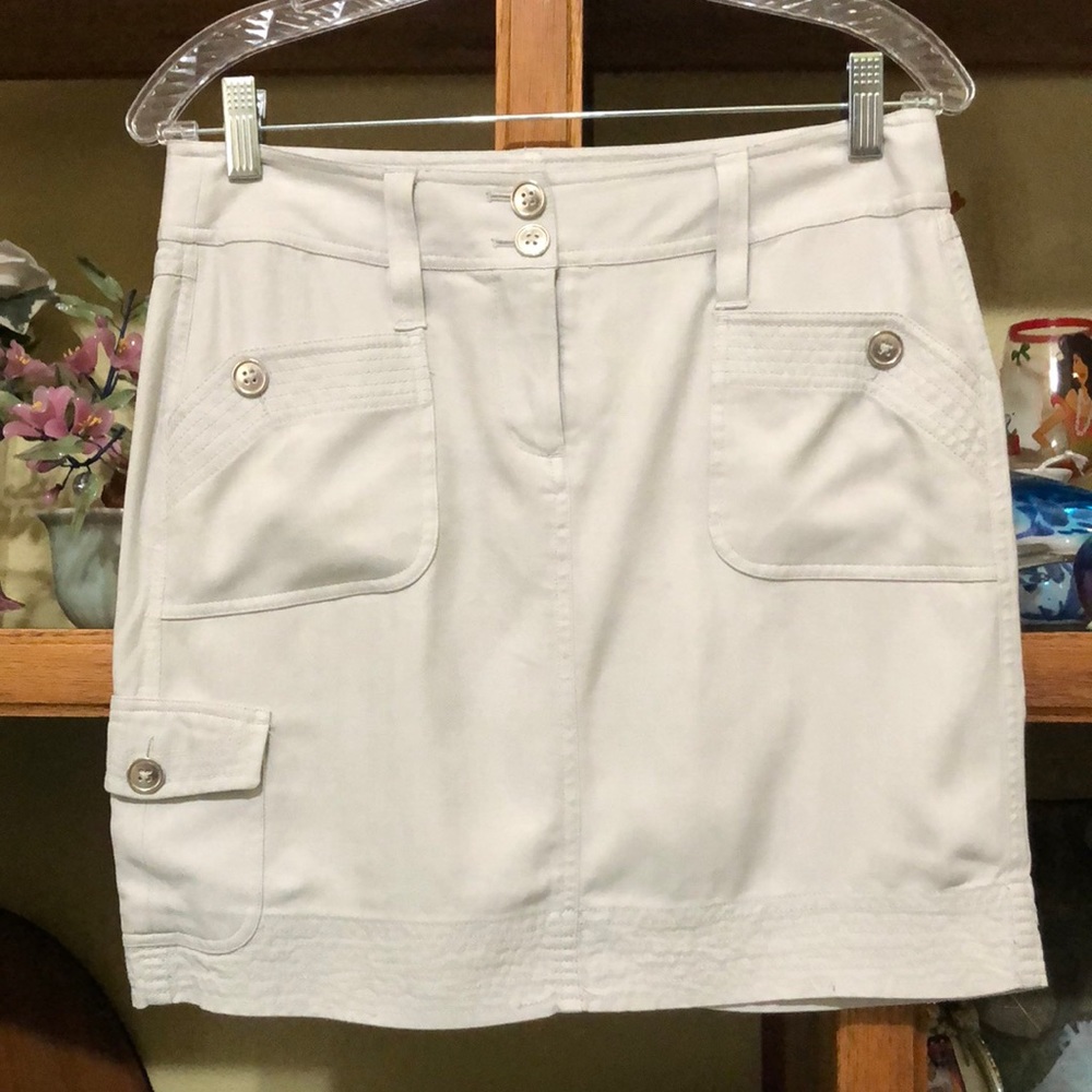 White House Black Market Grey Skirt